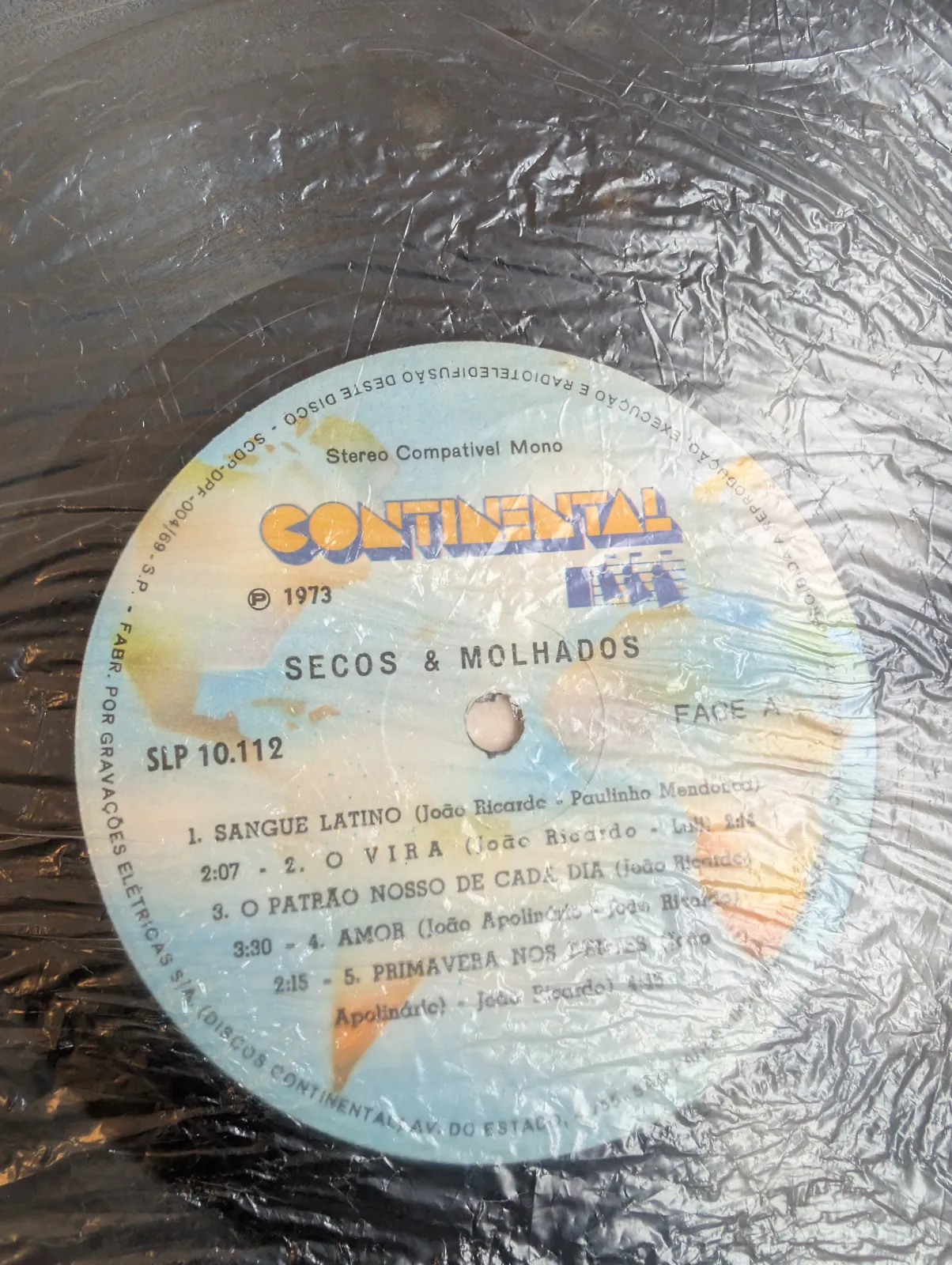 Secos & Molhados — Secos & Molhados, label-a