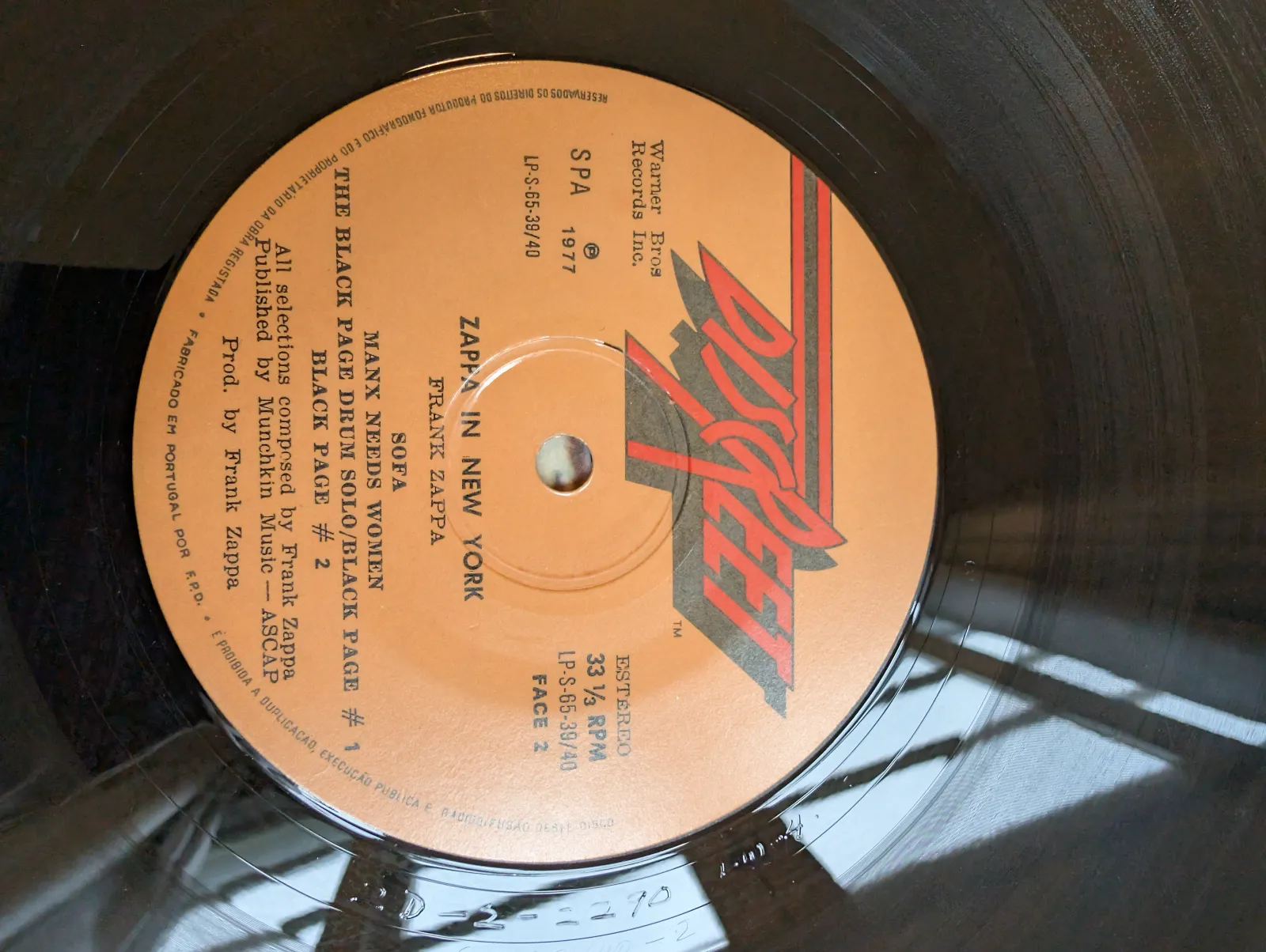 Frank Zappa — Zappa in New York, label-b