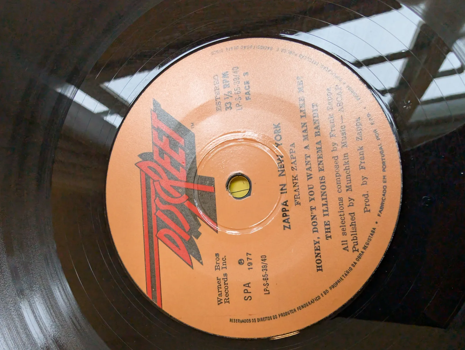 Frank Zappa — Zappa in New York, label-c
