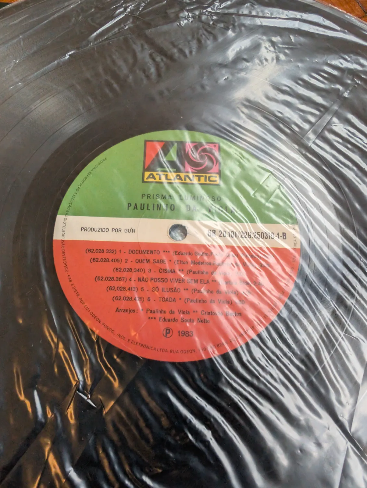 Paulinho da Viola — Prisma Luminoso, label-b