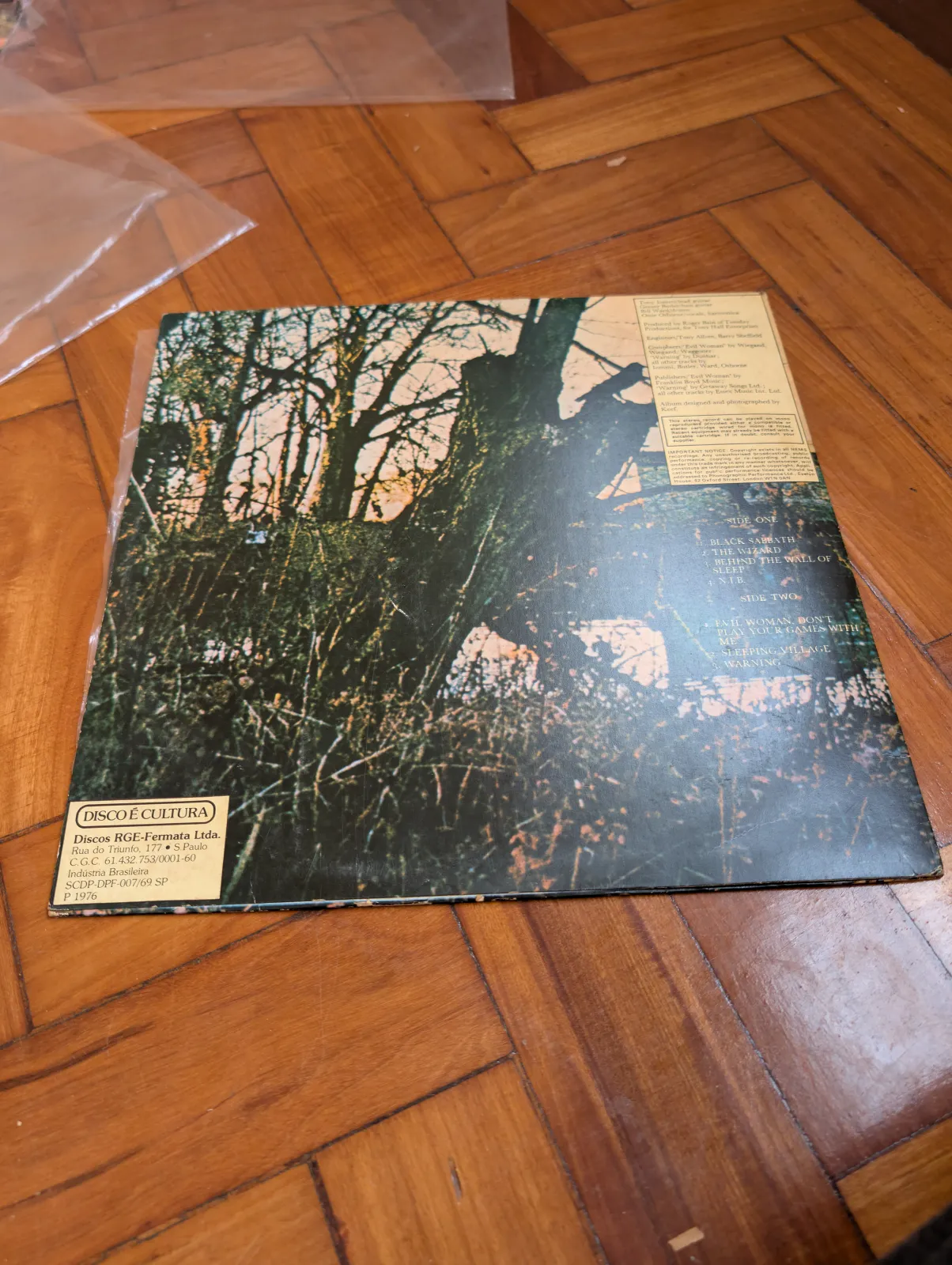 Black Sabbath — Black Sabbath, back