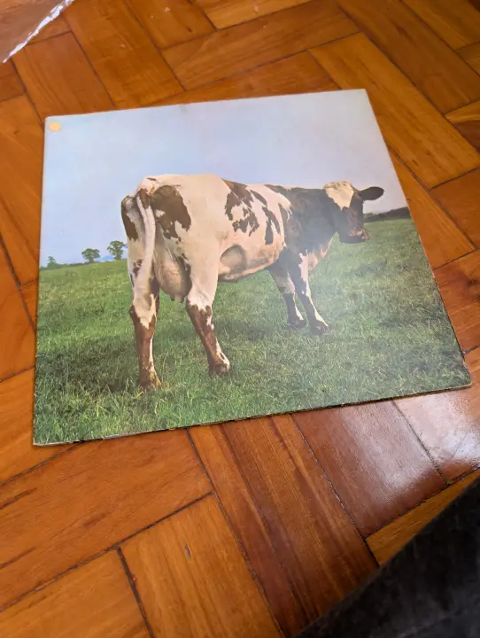 Pink Floyd — Atom Heart Mother, front