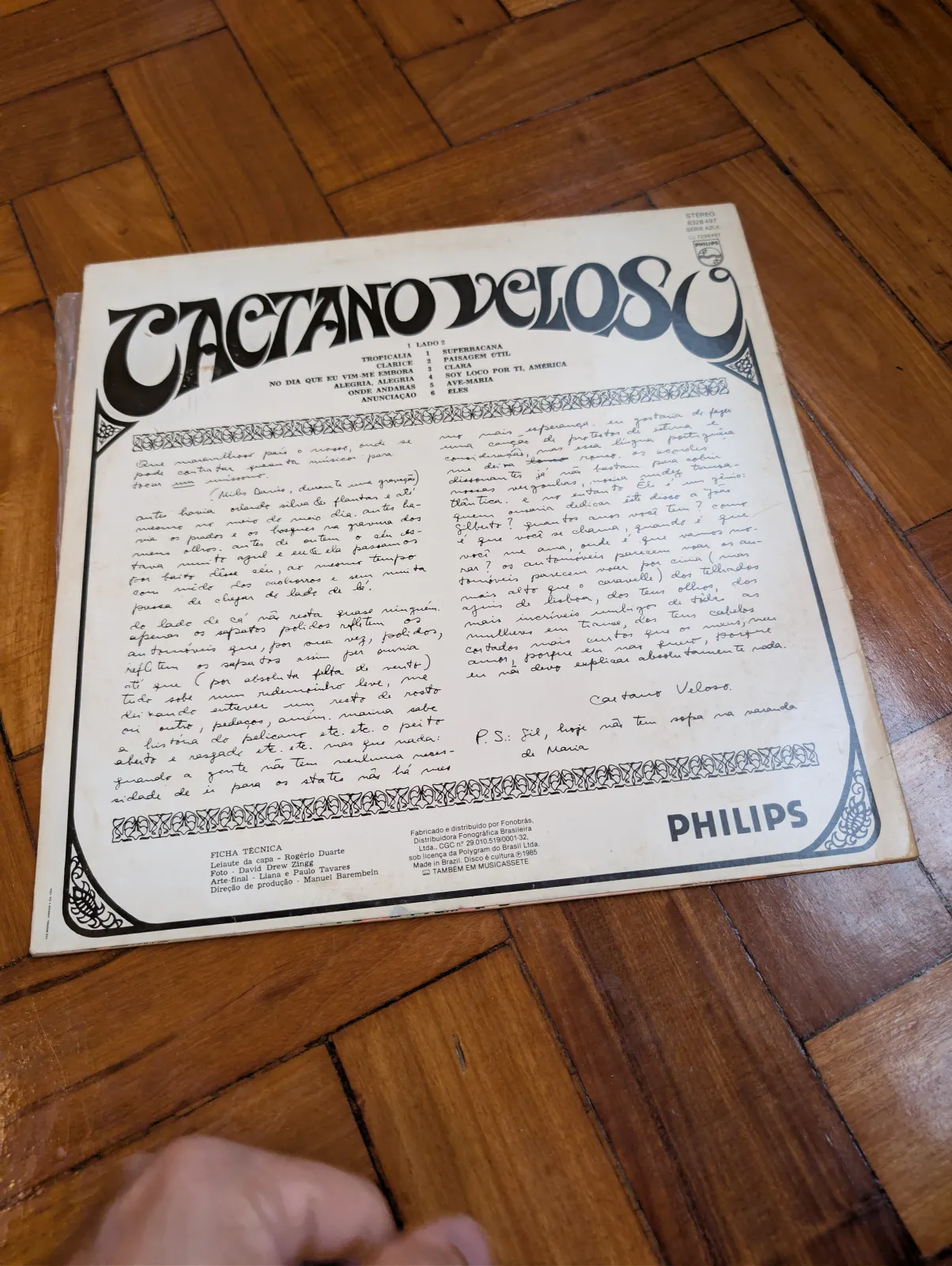 Caetano Veloso — Caetano Veloso, label-b