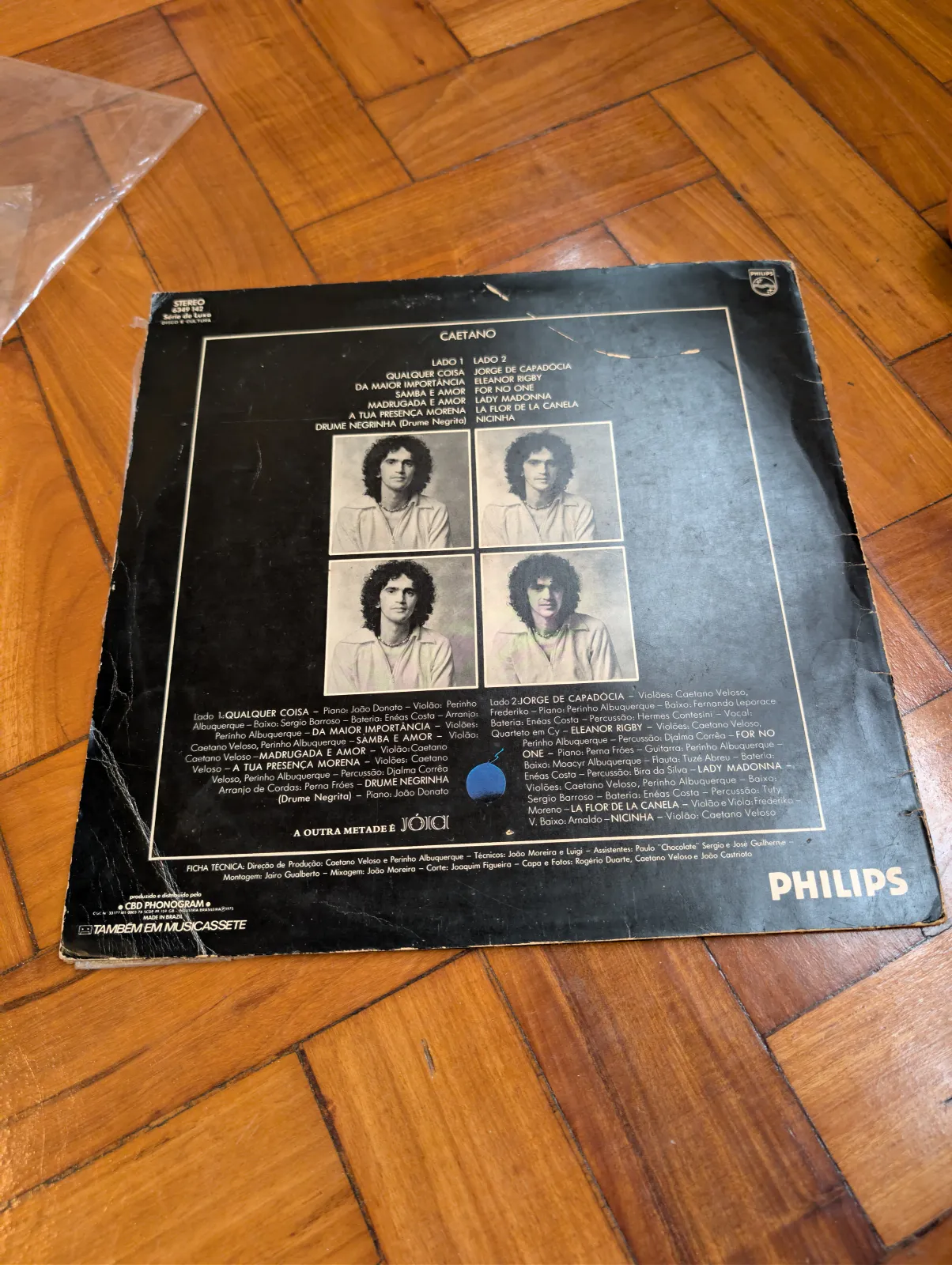 Caetano Veloso — Qualquer Coisa, label-b