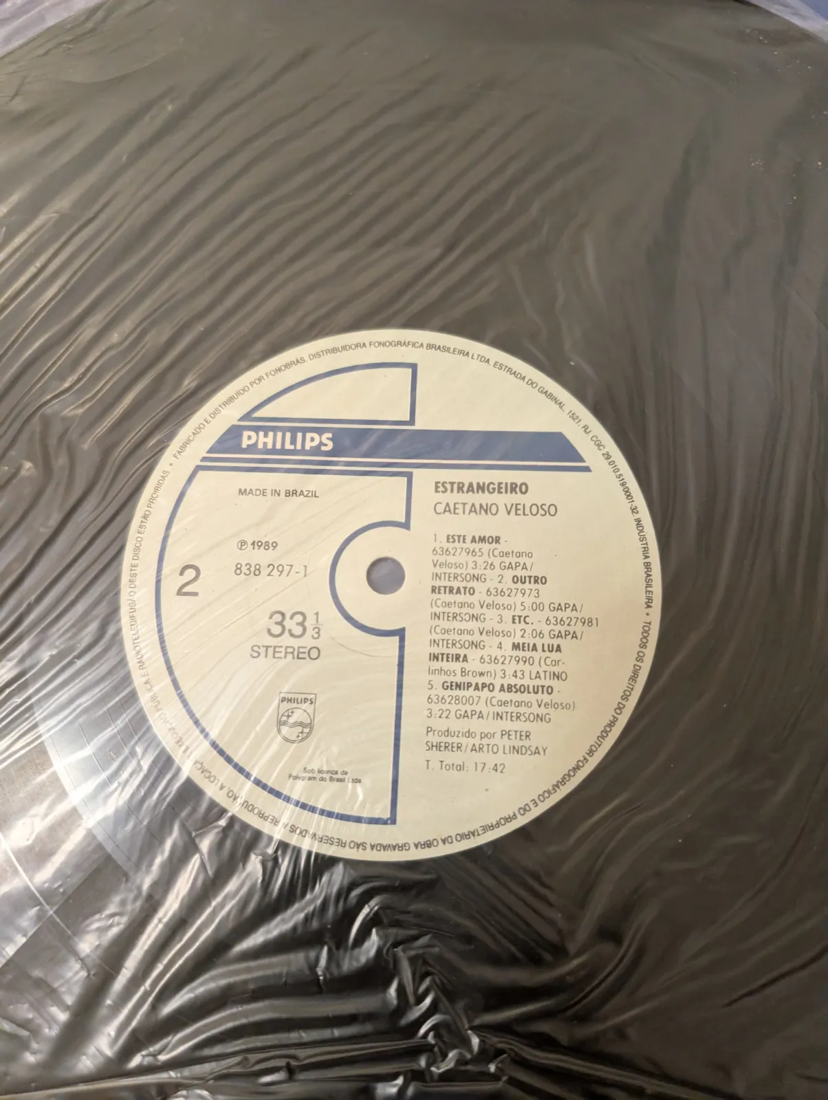 Caetano Veloso — Estrangeiro, label-b