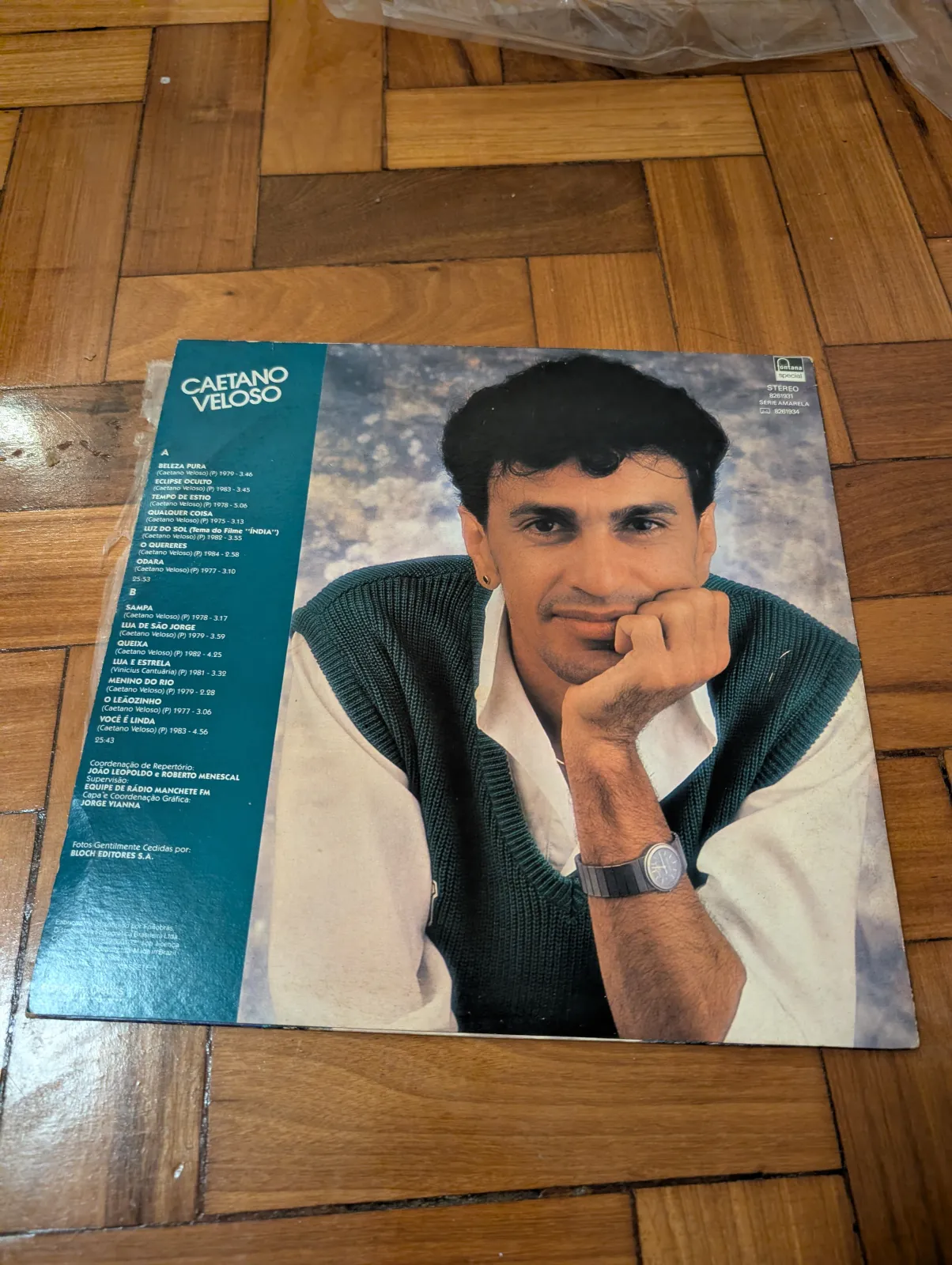 Caetano Veloso — Caetanear, back