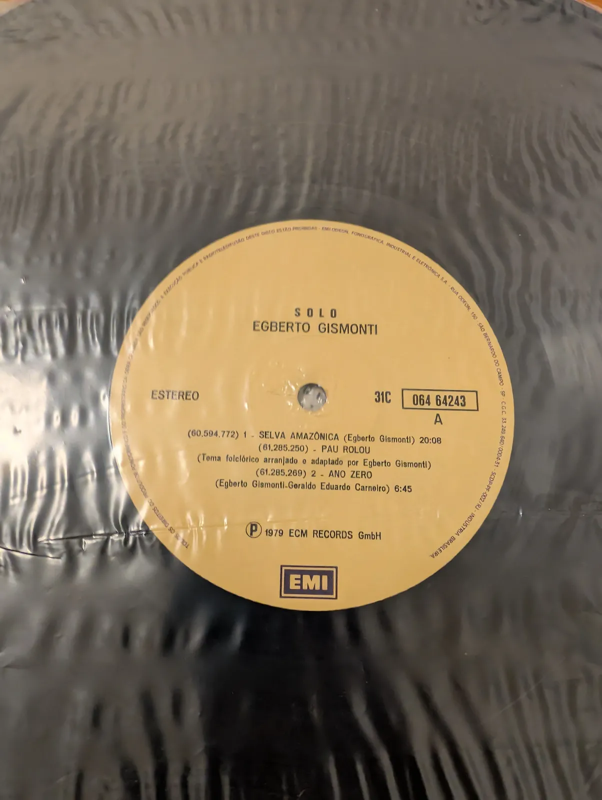 Egberto Gismonti — Solo, label-b