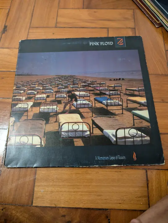 Pink Floyd — A Momentary Lapse of Reason, front