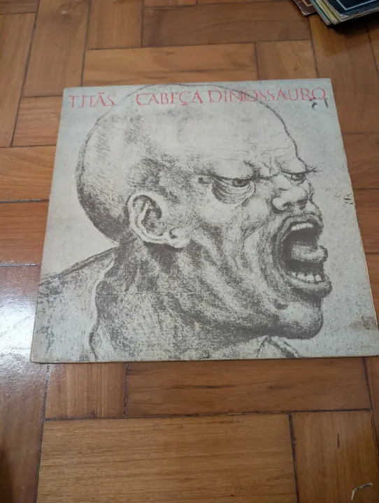 Titãs — Cabeça Dinossauro, front