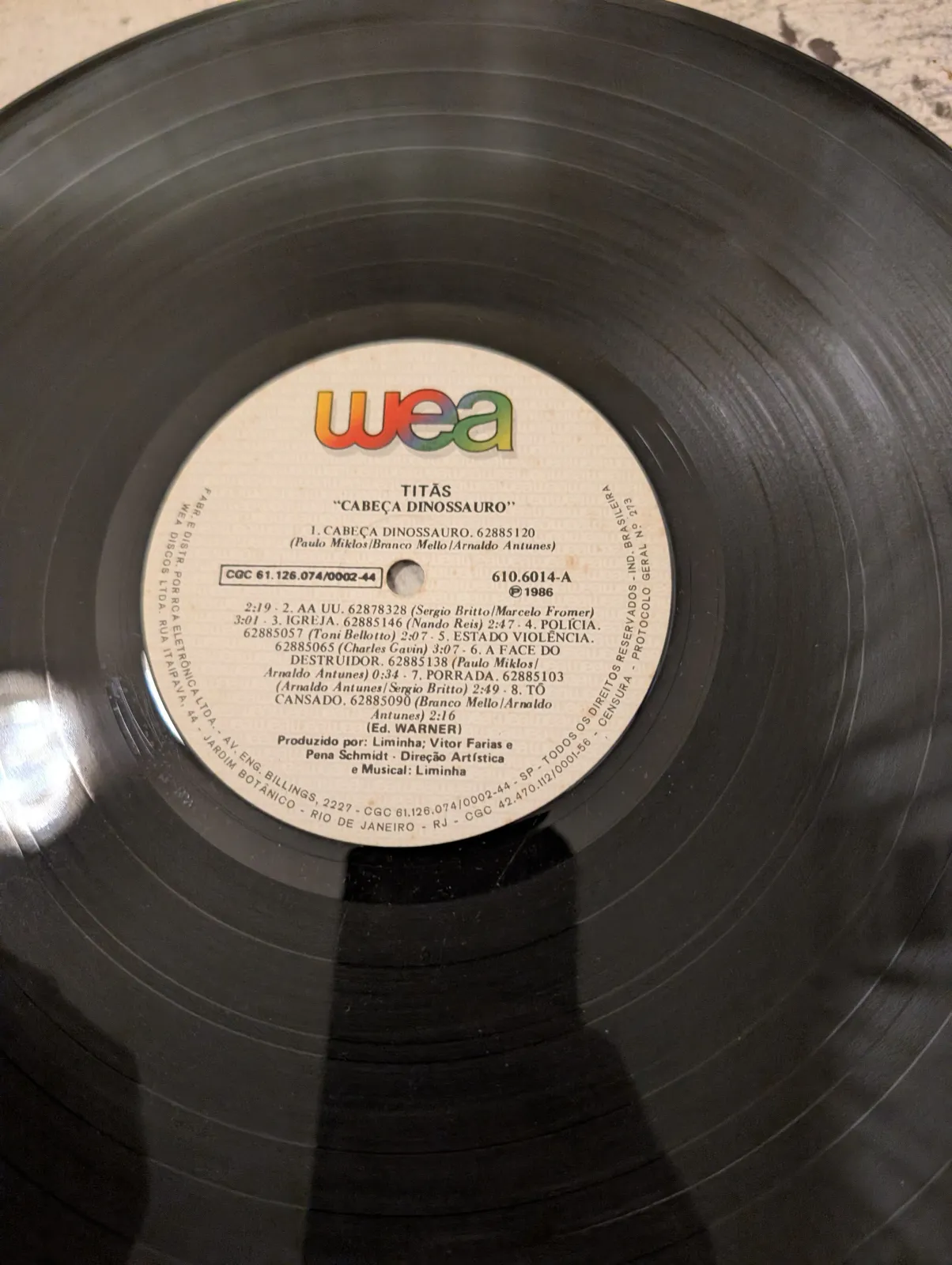 Titãs — Cabeça Dinossauro, label-a