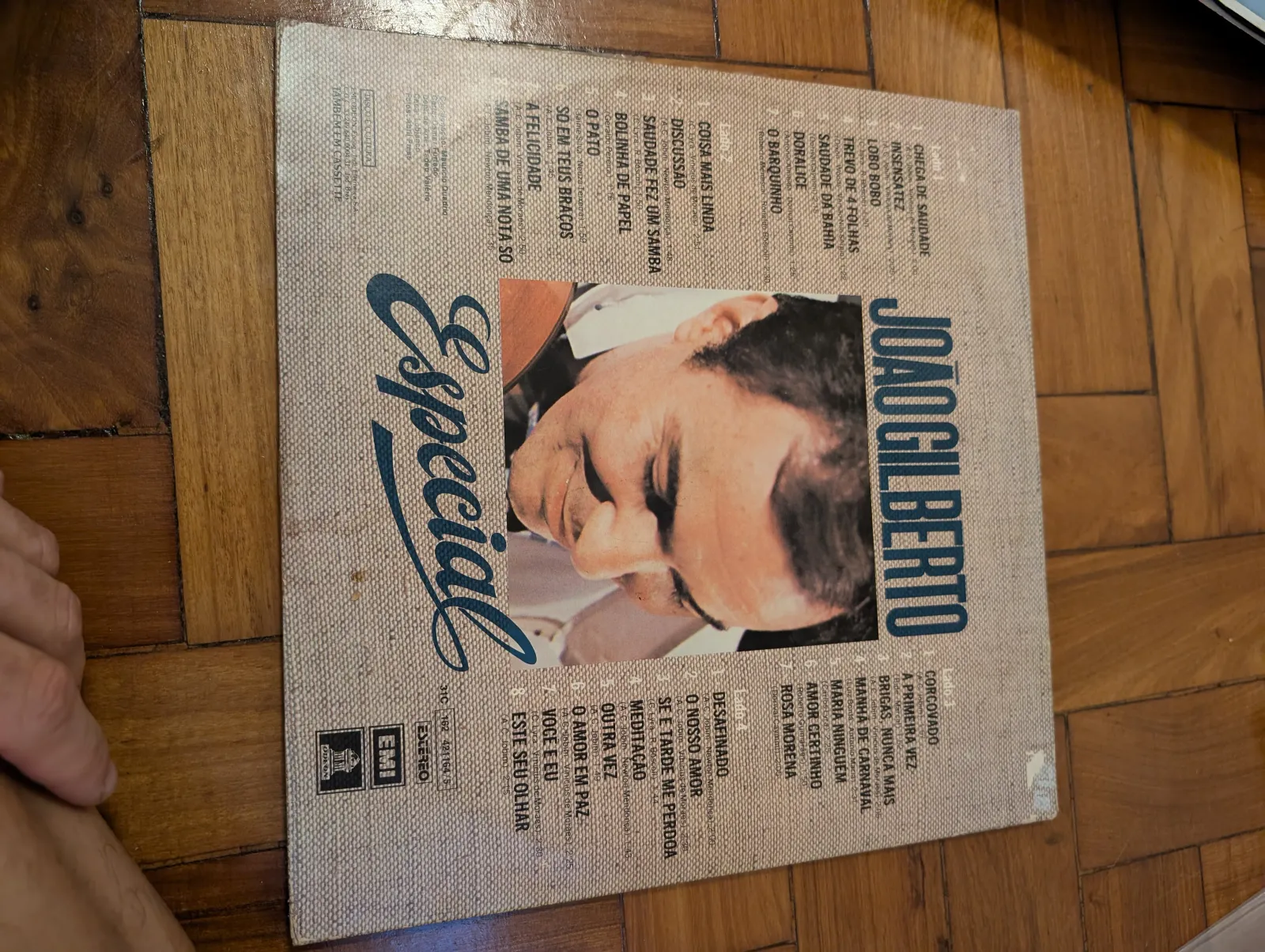 João Gilberto — Especial, back