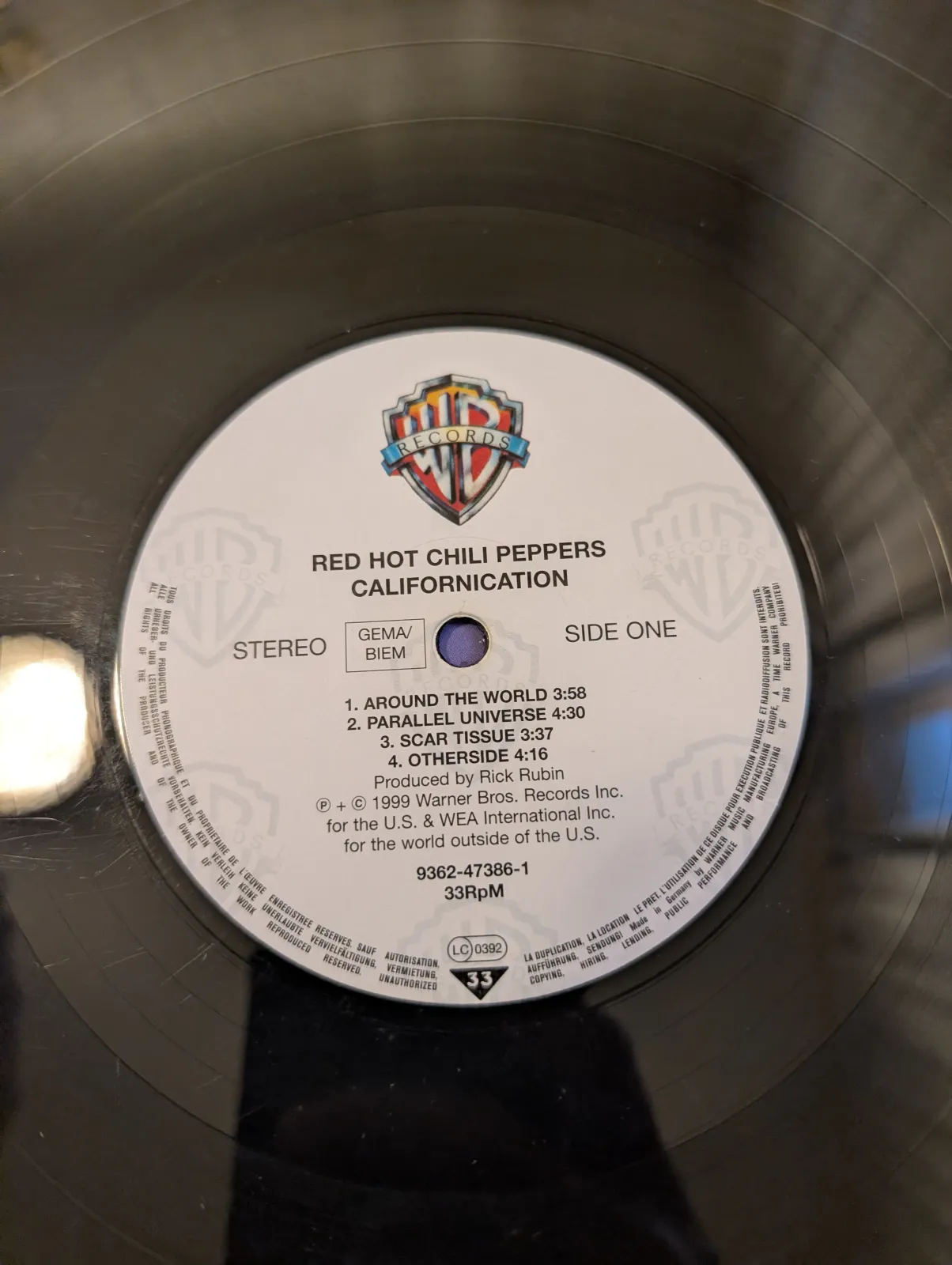 Red Hot Chili Peppers — Californication, label-a