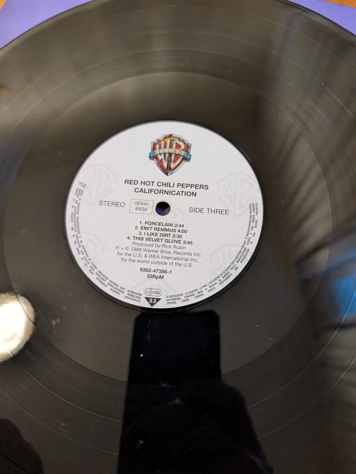 Red Hot Chili Peppers — Californication, label-c