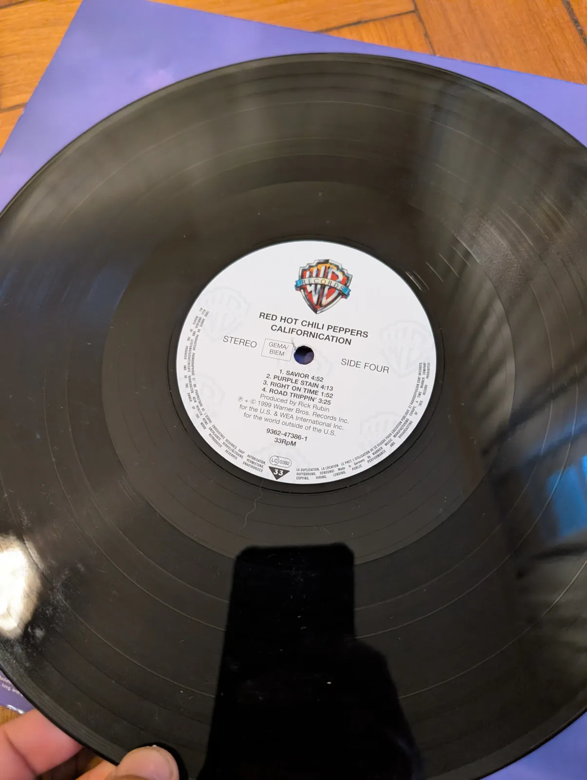 Red Hot Chili Peppers — Californication, label-d
