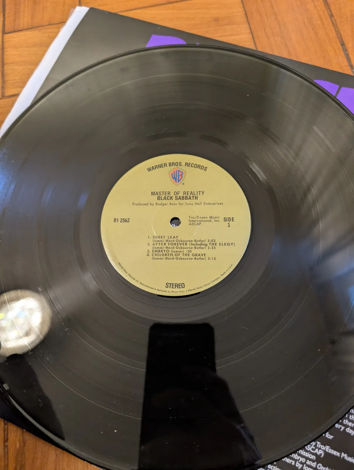 Black Sabbath — Master of Reality, label-a