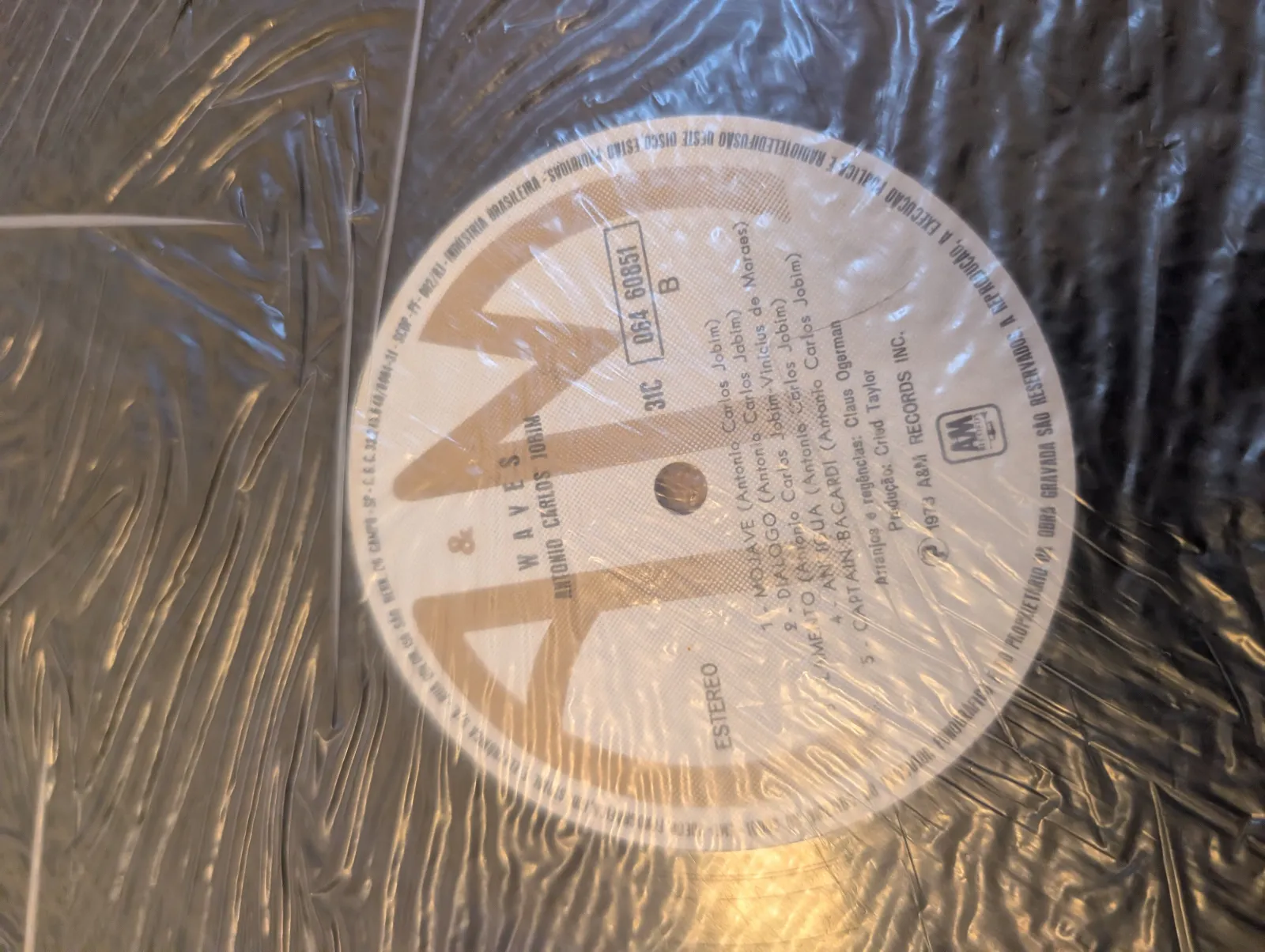 Antônio Carlos Jobim — Waves, label-b